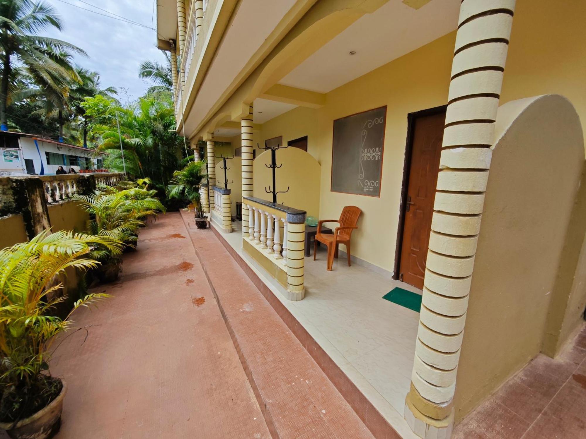 Regina Residency Inn Palolem Bagian luar foto